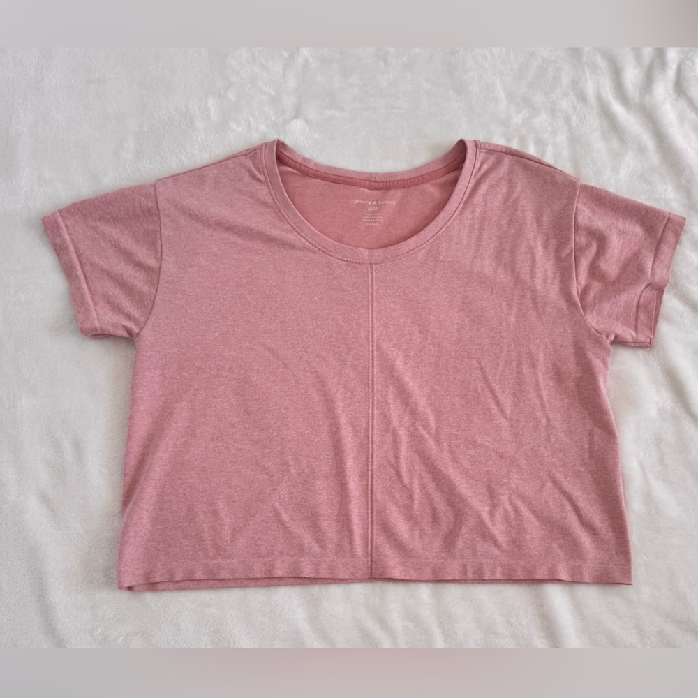 Harmony Balance Size Medium Short Sleeve Athletic Top. Dusty Pink.  17.5” crop